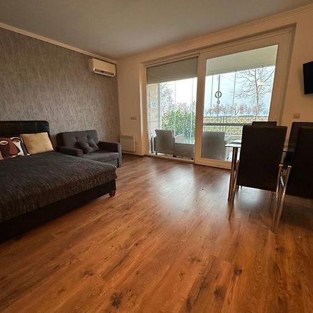 Piano Balaton Apartment Zamardi Luaran gambar